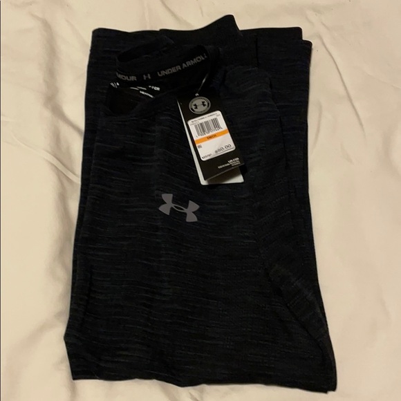 🐝 🆕  NWT Under Armour heat gear top - Picture 6 of 7